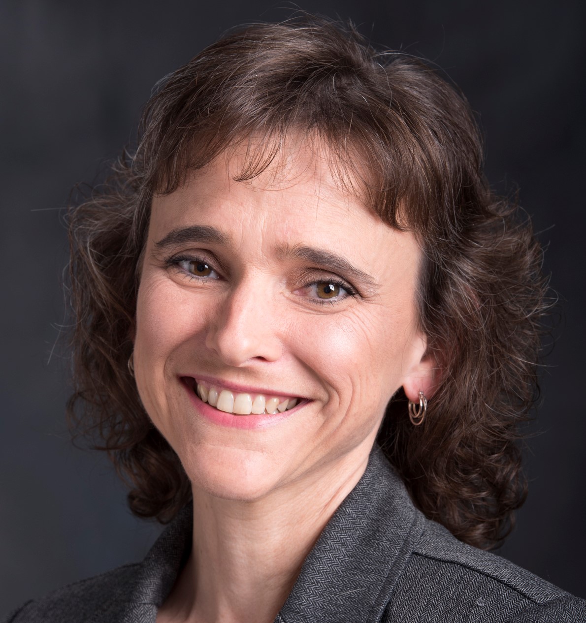 Dede Gonzales Headshot